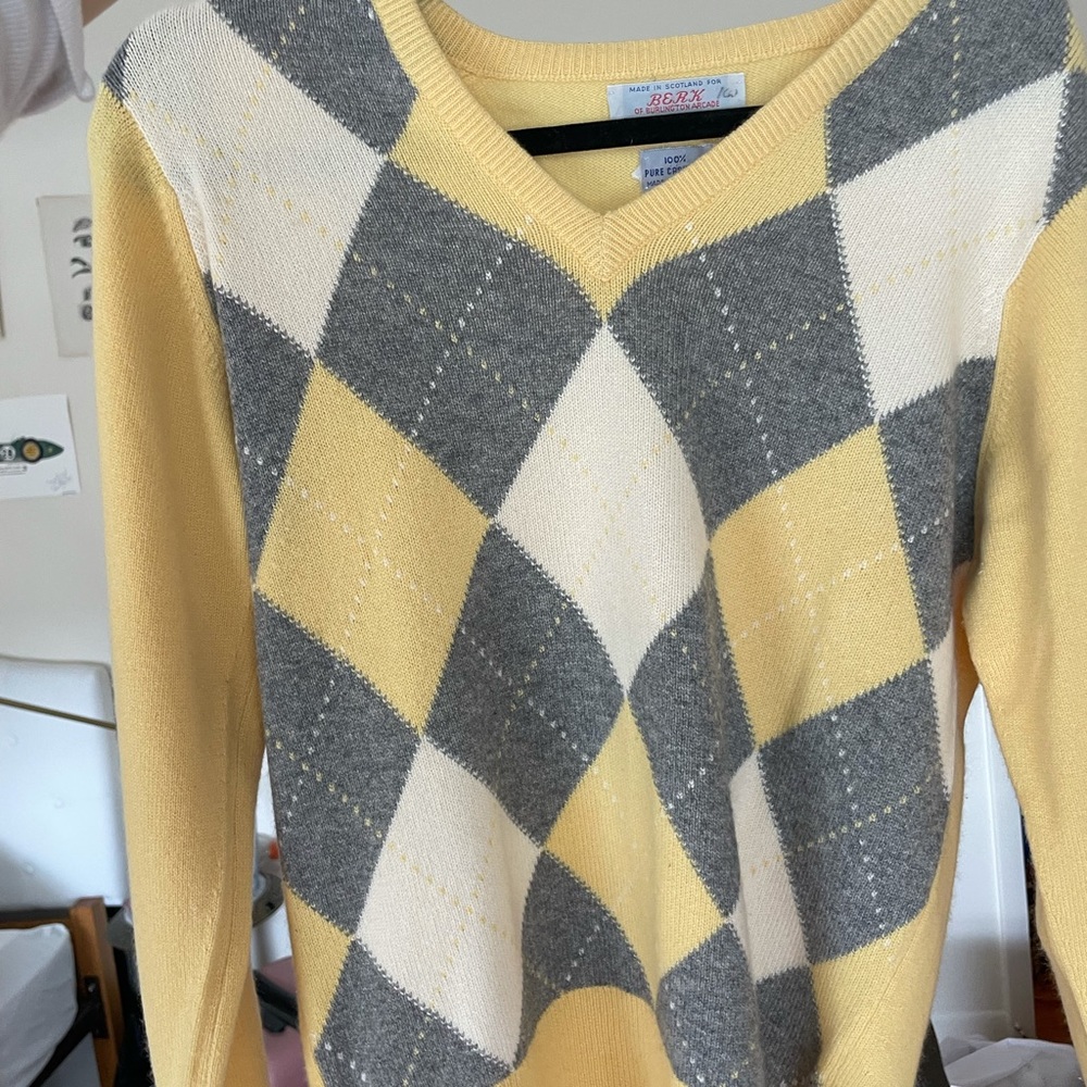 100% cashmere argyle sweater